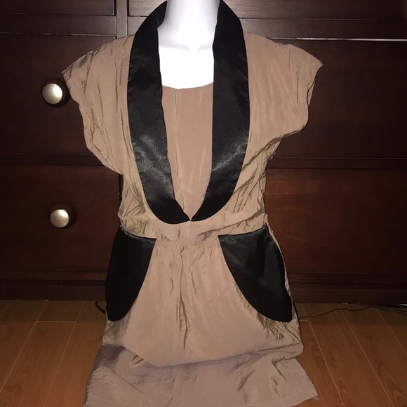 Taupe colored dress from Thailand - Picture 5 of 10